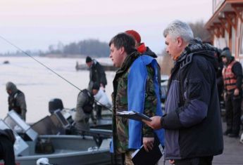 Крупный окунь на безмотылку - полезная статья на рыболовную тематику | Рыболов НН
